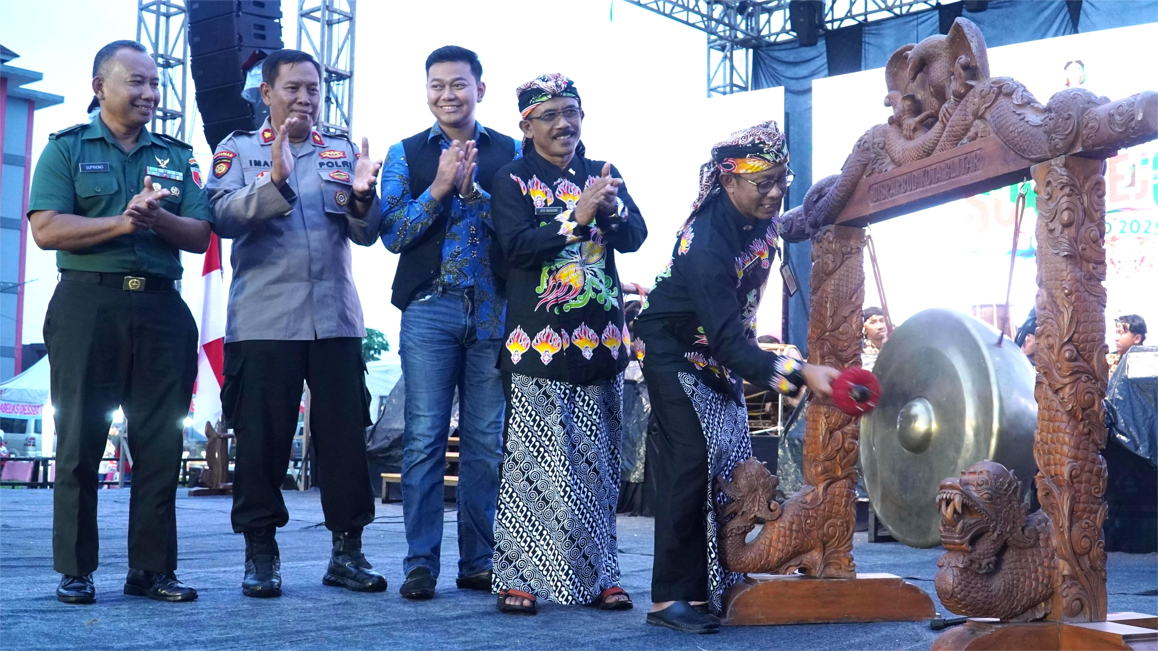 22 Mei 2025 - Pembukaan SUKOREJO ART &amp;amp; EXPO di Lapangan Kelurahan Turi