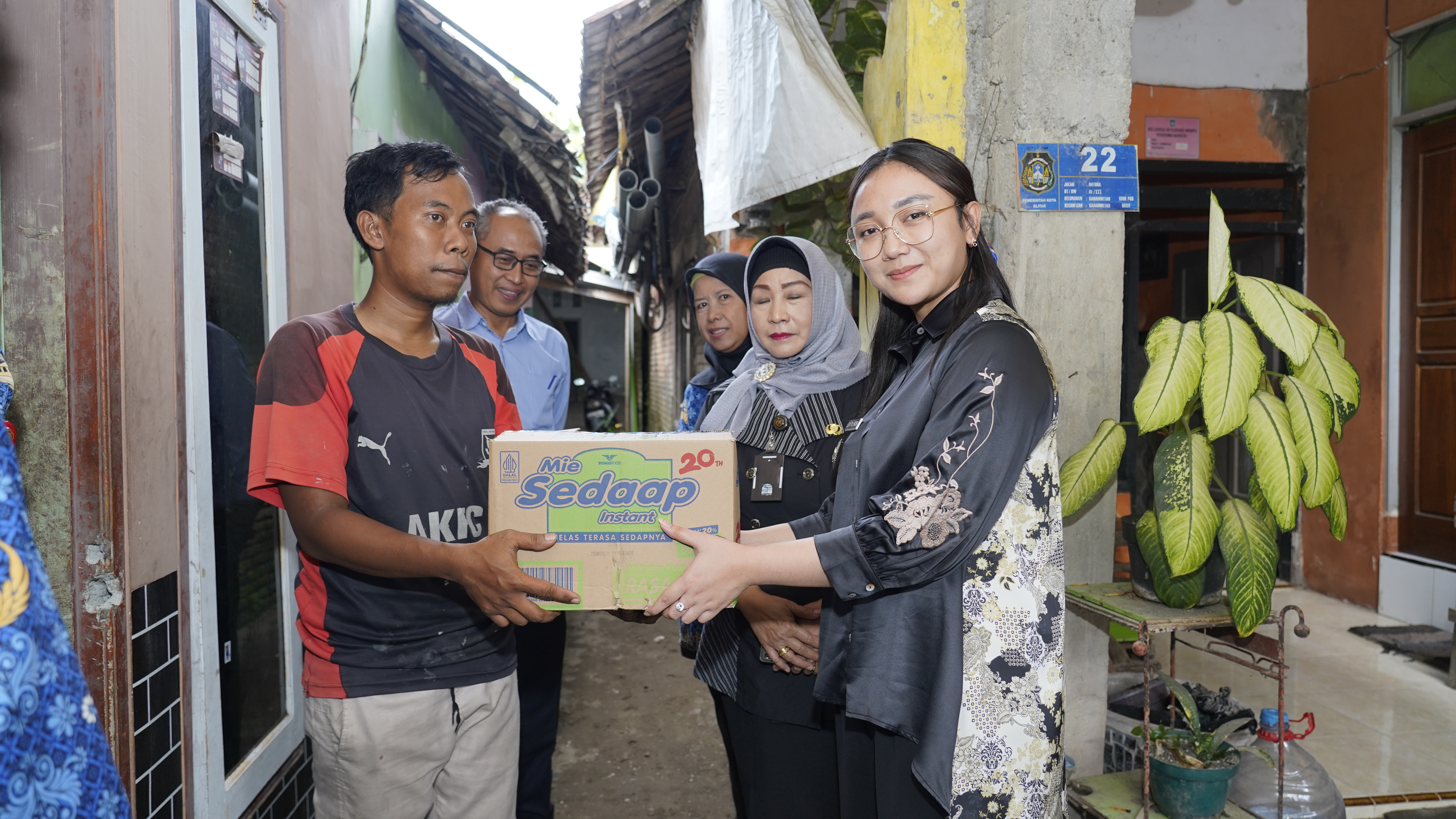 Oktober 2025 - Penyerahan bantuan korban angin kencang di Jl.Sumatra, jl.Jawa &amp;amp;amp;amp;amp; Jl.Natuna