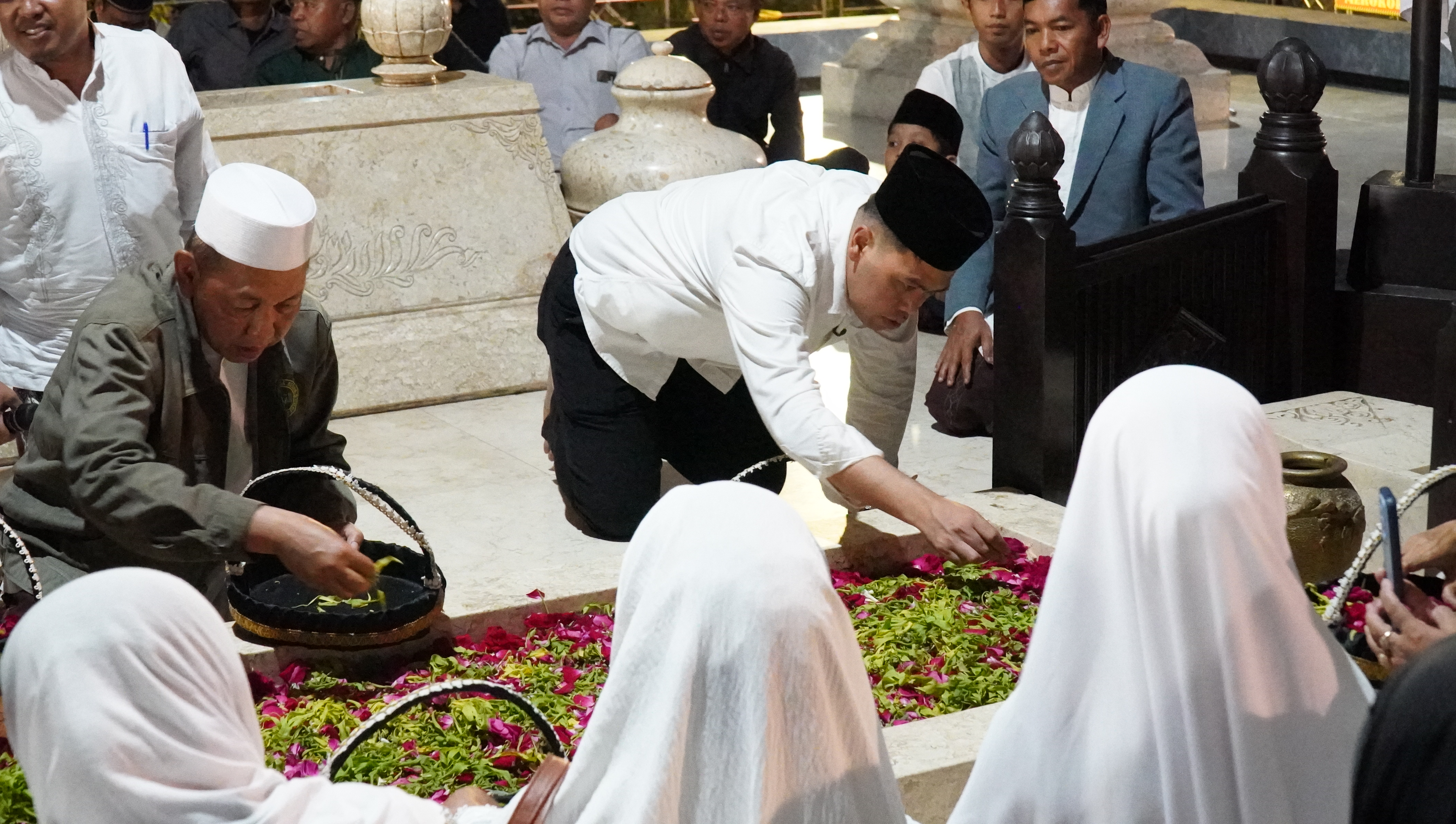 10 kamis Rutinan Ziarah MBK-Rutinan Malam Jum'at