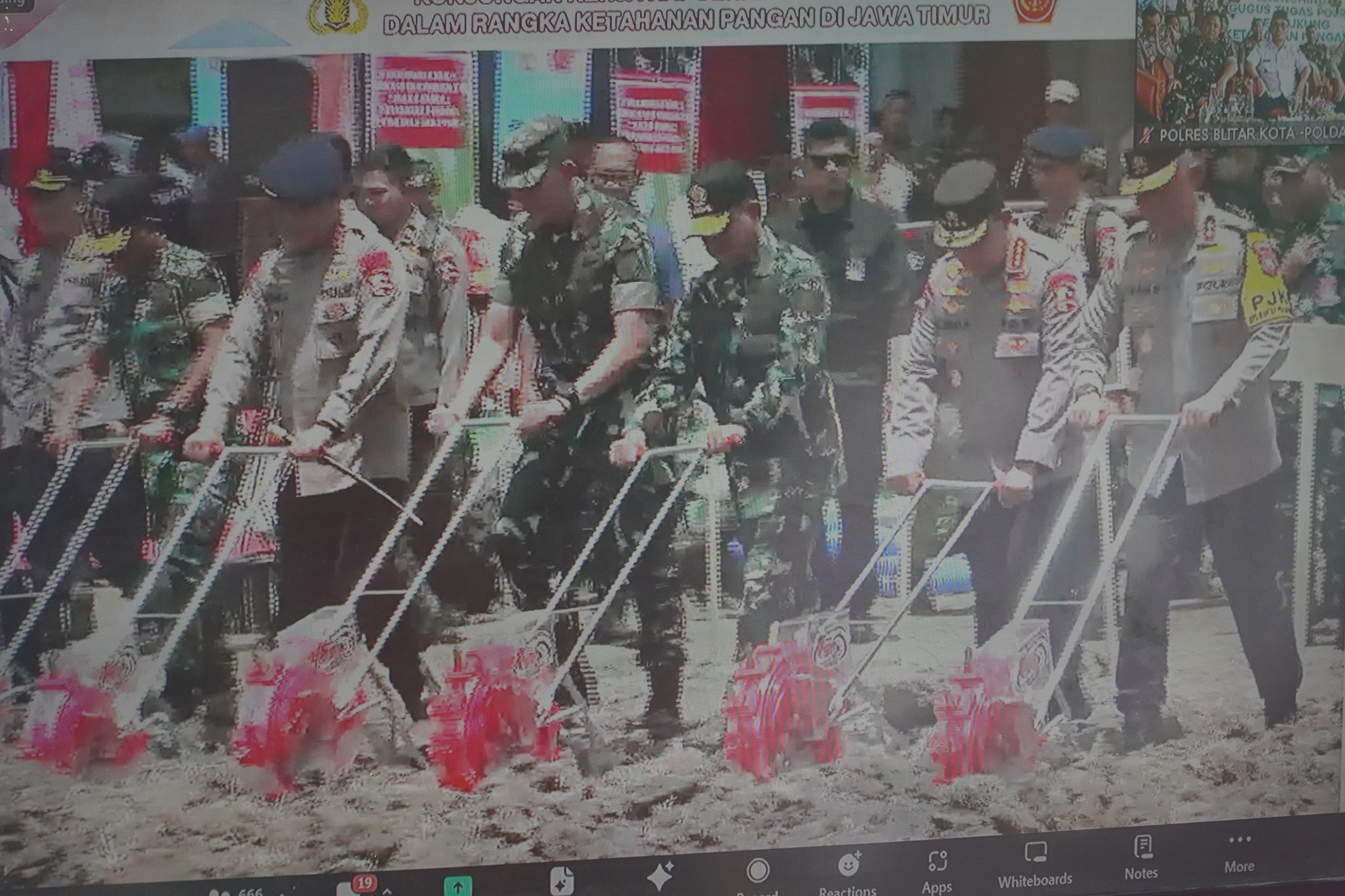 20 November 2024 - Launching Gugus Tugas Polri mendukung Ketahanan Pangan di Balai RW 16 GKR Sananwetan