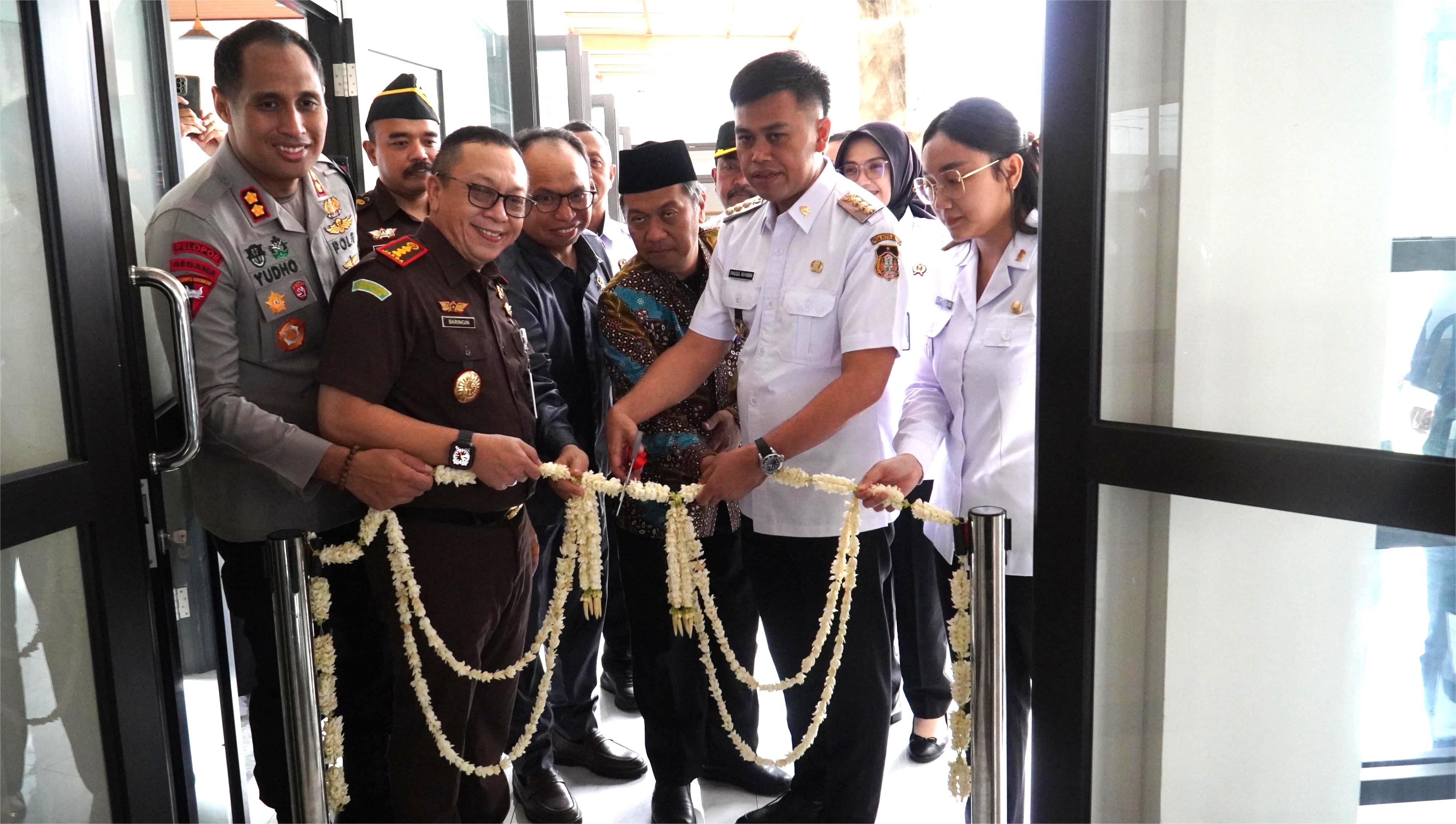 22 Oktober 2025- Penandatangan Perjanjian Kerjasama antara KAJARI BLITAR dengan PEMKOT BLITAR di Balai Kel.SENTUL