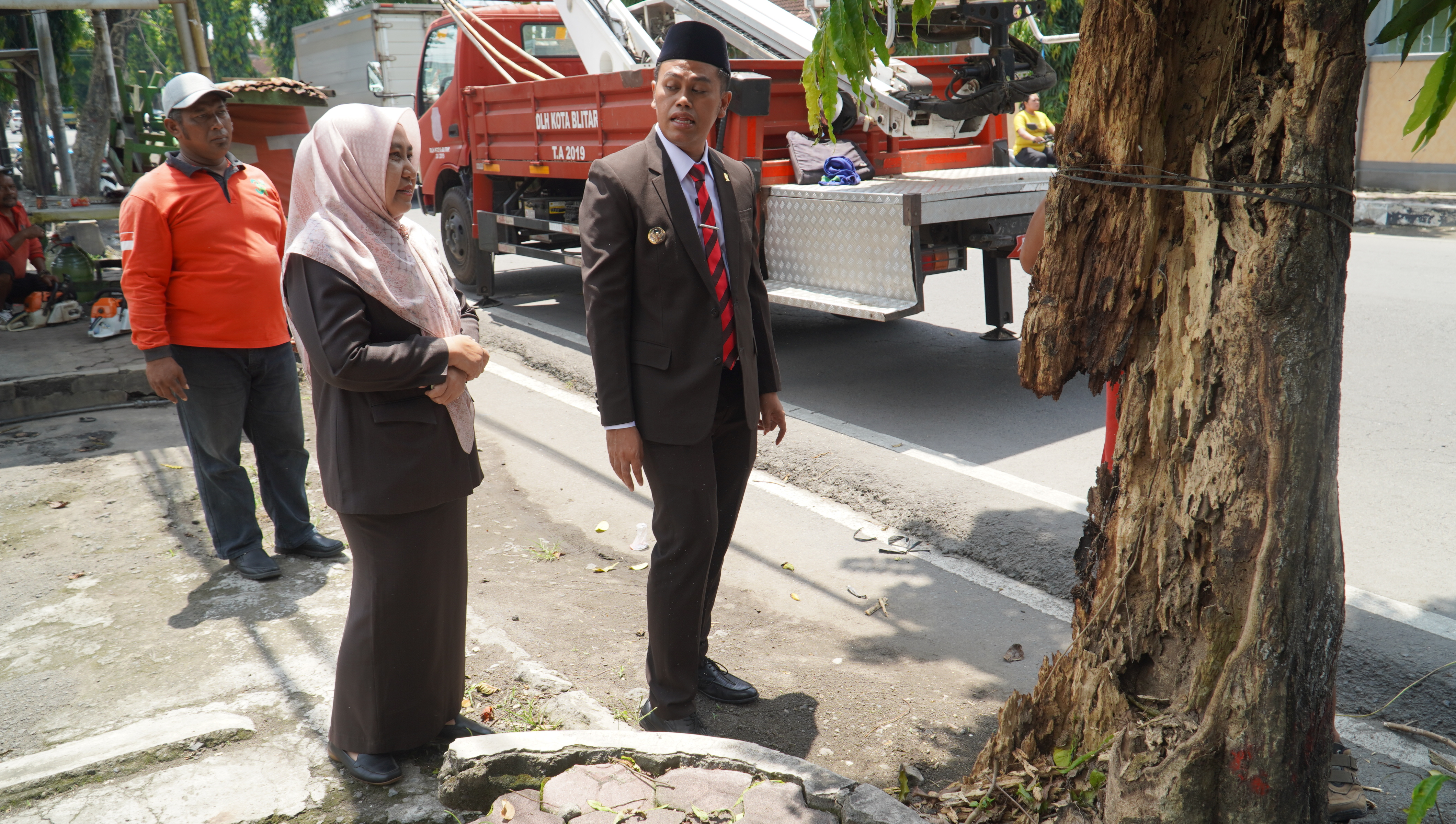 3 November 2025 - Pemantauan Pemotongan Pohon kropos di Jl. Bali Karangtengah