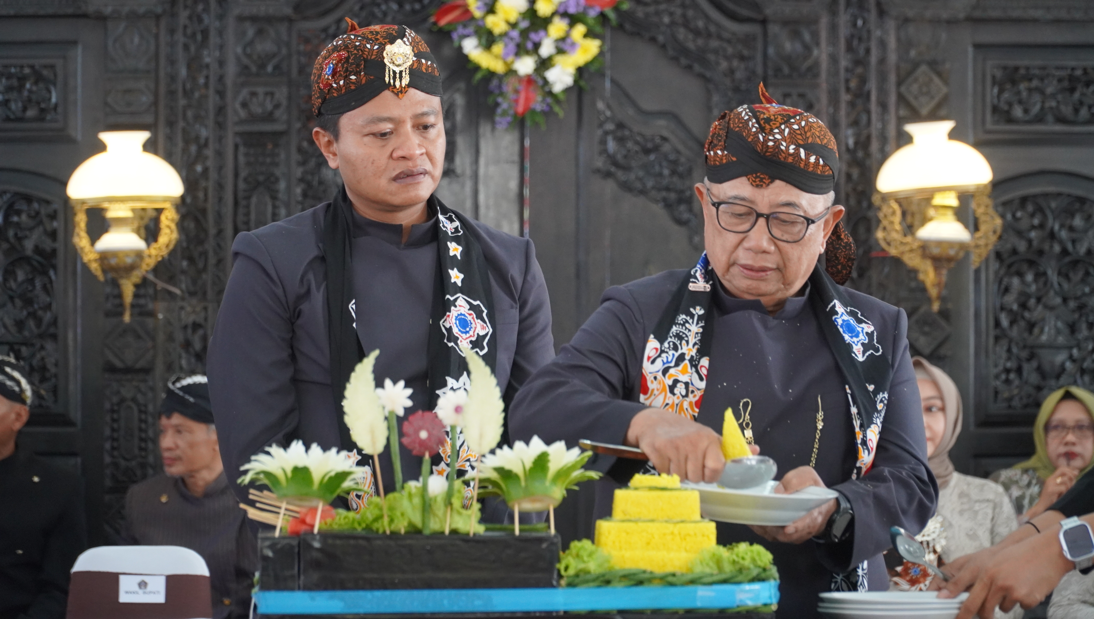 6 September 2025-Upacara Adat Jamasan Gong Kyai Pradah di Aloon-Aloon Lodoyo