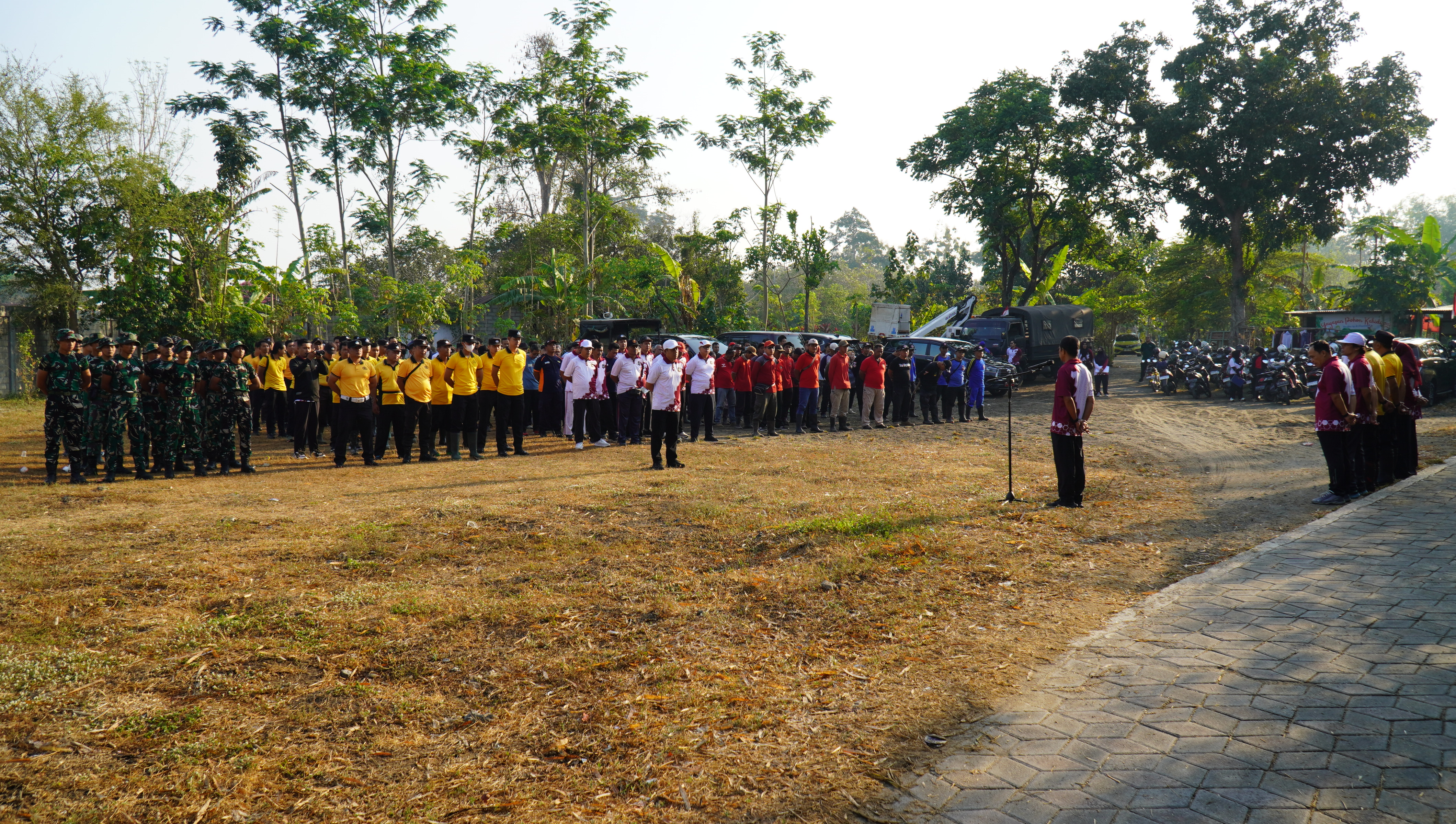 18 jum'at Gerakan Indonesia ASRI & Apel WORDL CLEAN UP DAY di Sungai Kali Lahar Jl.Bakung Sukorejo