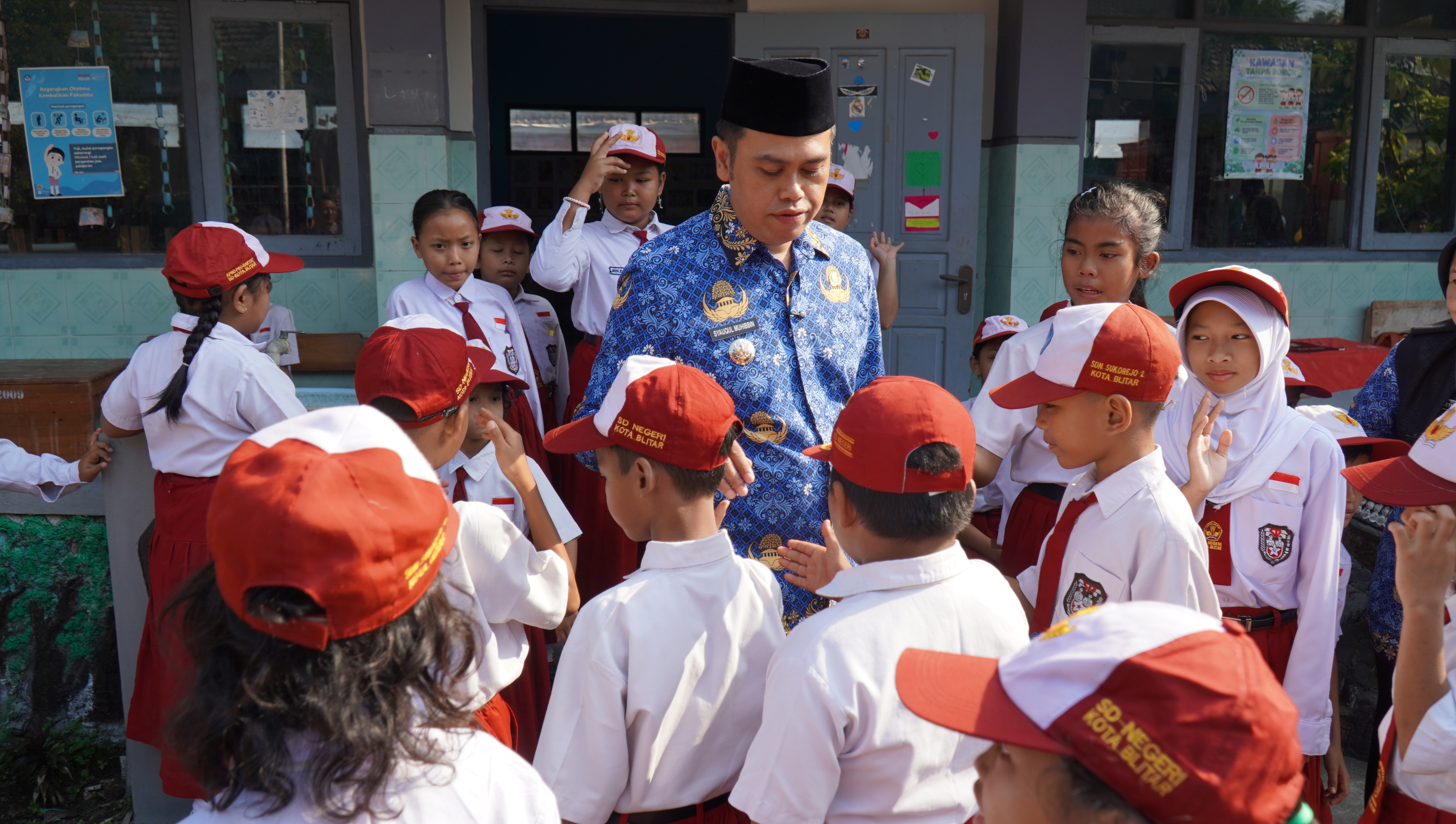 19 Oktober 2026 -  Upacara Hari Senin di SDN SUKOREJO 2 (Jl.Krantil )