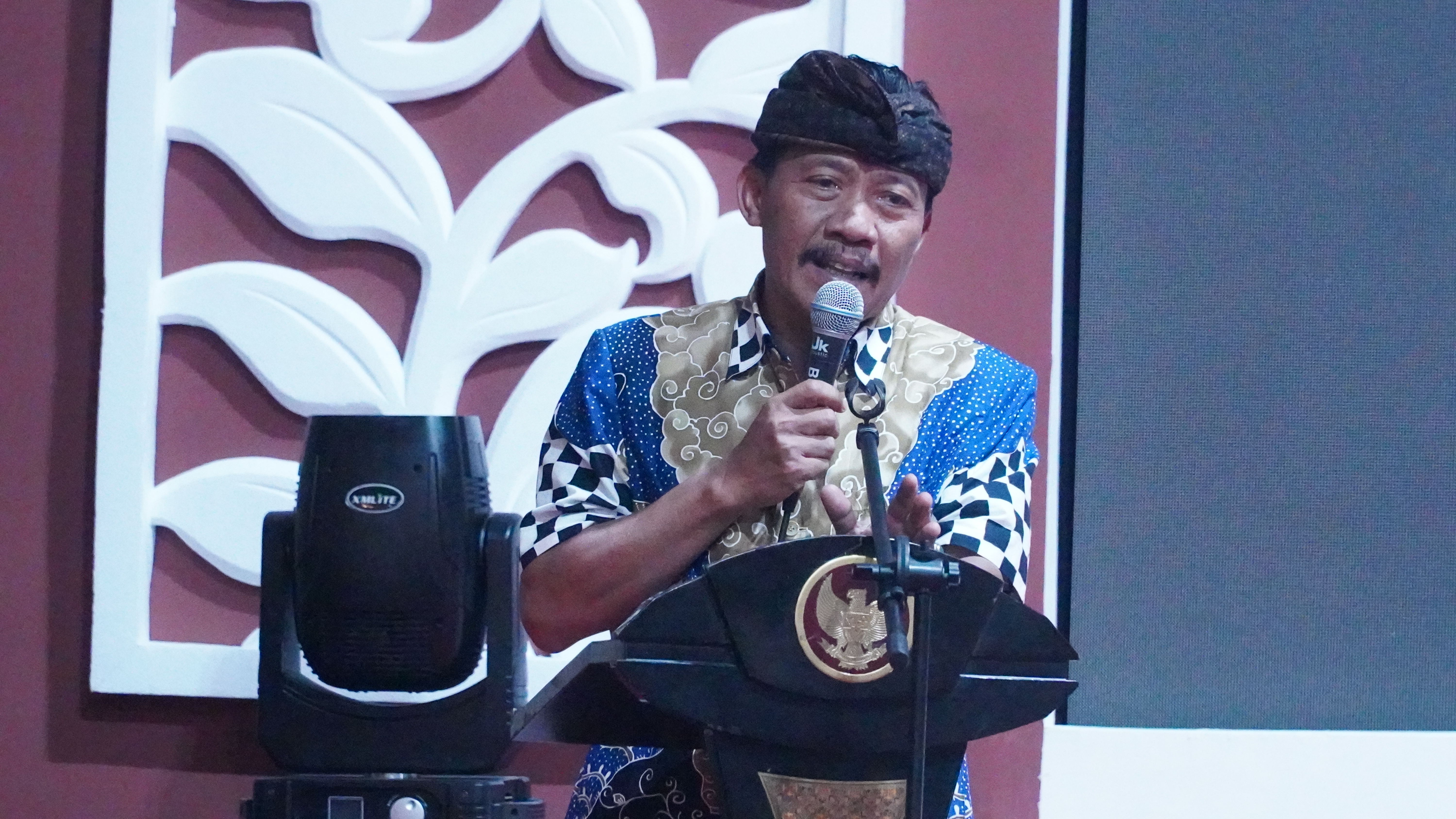 Pembukaan Talkshow BLITAR CAH PRENEUR di tenda doom area Bazar Blitar Djadoel
